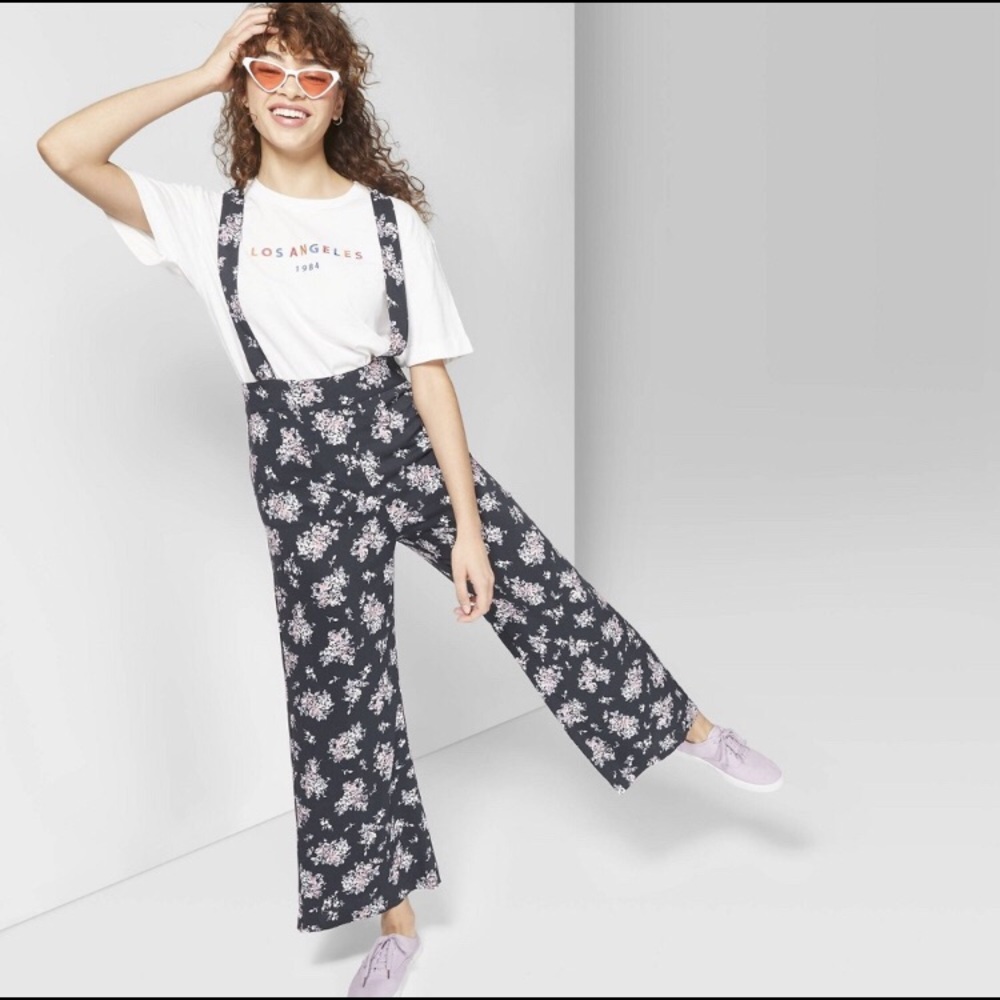 High wasted, wide leg target pants.